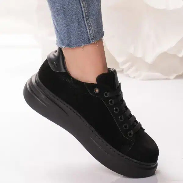 Pantofi Damă Piele Naturală Total Black cu Șireturi – Talpă Înaltă 5 cm
