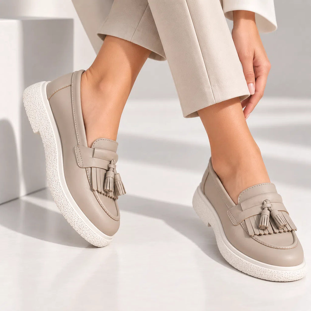 Passante Pantofi damă din piele naturală taupe cu franjuri – mocasini casual confortabili