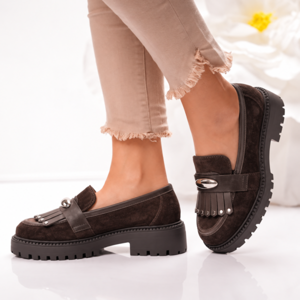 Passante Pantofi damă maro din piele naturală cu platformă, franjuri și accesorii metalice